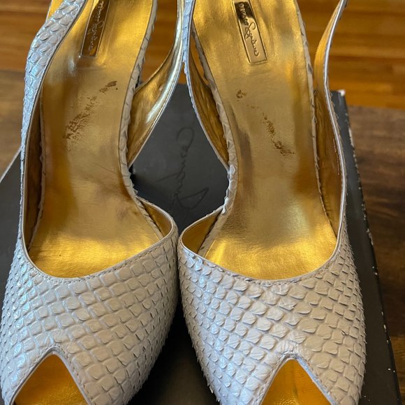 REPORT SIGNATURE WHITE FAUX SNAKE PEEP TOE PLATFORMS SIZE 8 - Picture 3 of 6